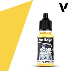 Vallejo Model Color Light Yellow (024) 70.949 18 ml